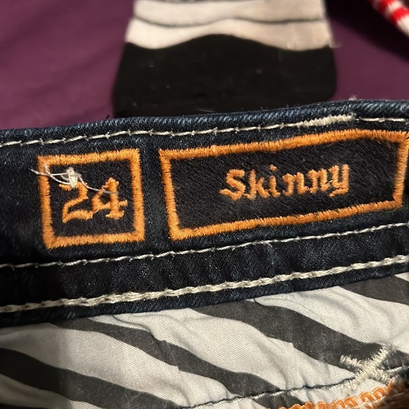 Rock Revival Dark Wash Skinny Jeans - Picture 5 of 6